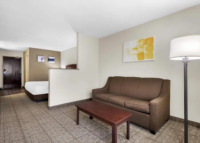 Comfort Inn & Suites