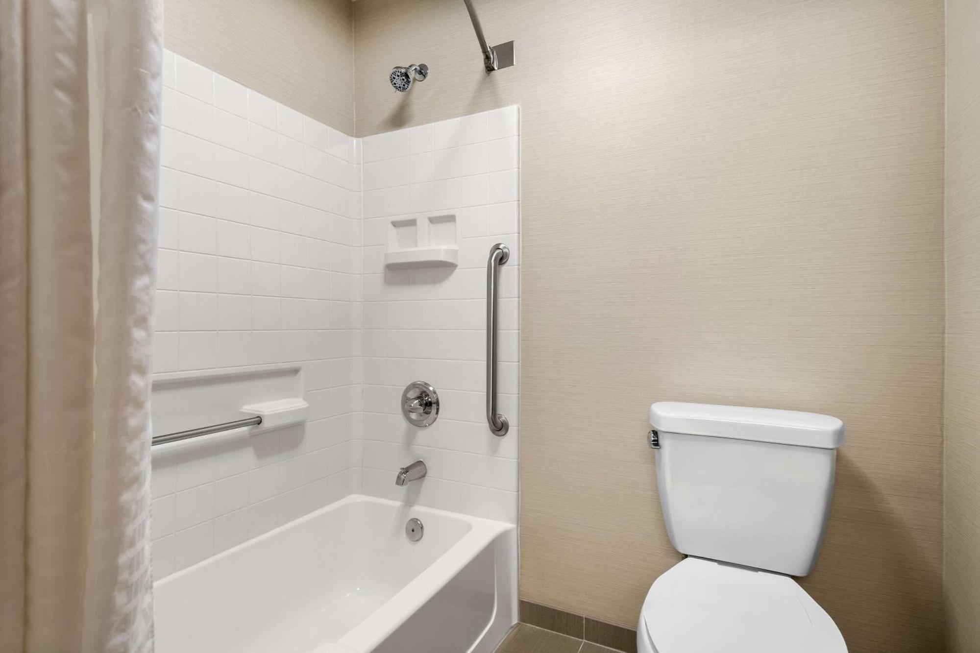 Comfort & Hotel 3*